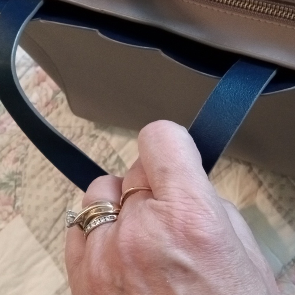 Kate Spade Purse - Picture 6 of 9